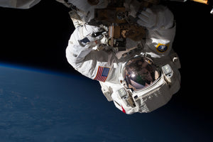 framedposter-print-astronaut-in-xl