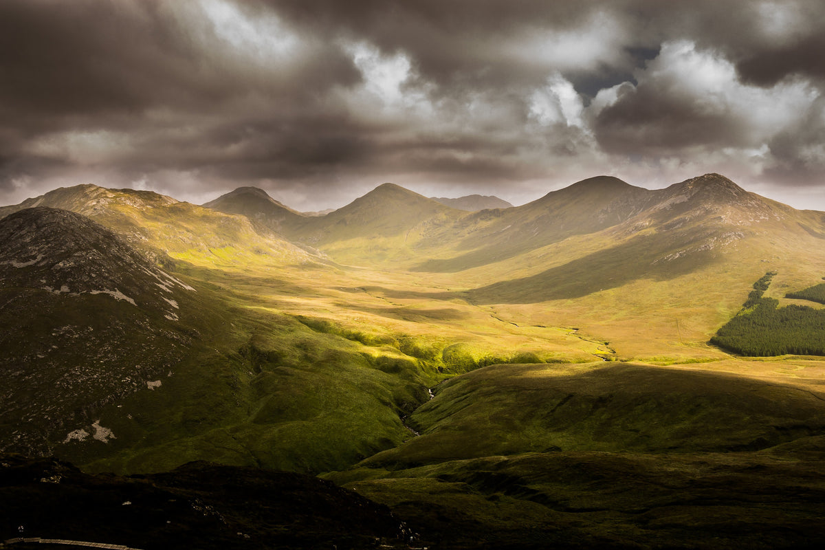 framedcanvas-print-mystical-mountains