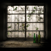 aluminium-print-still-life-with-glass-bottle