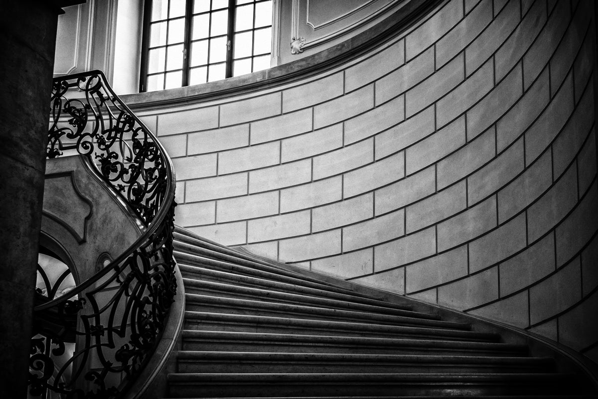 modern-3-piece-canvas-print-noble-stairs