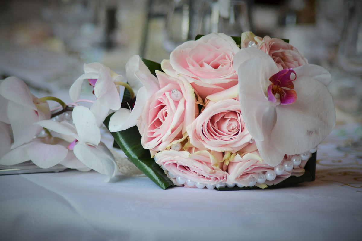 framedcanvas-print-wedding-bouquet