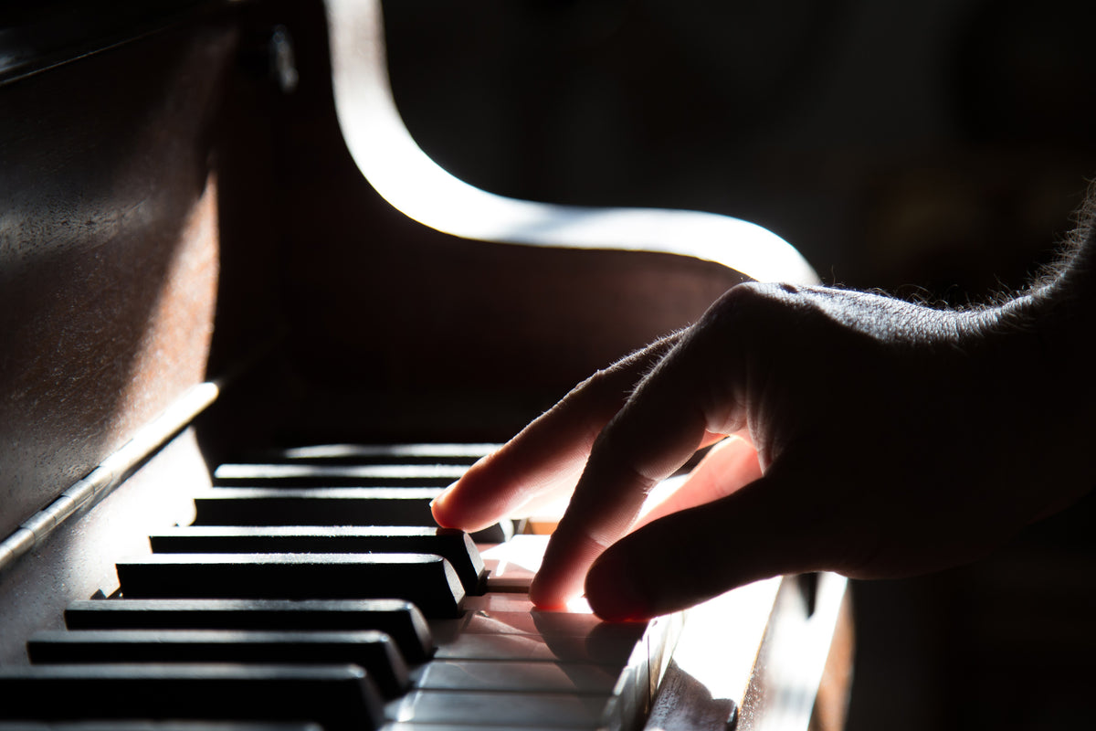 3-piece-canvas-print-piano-player