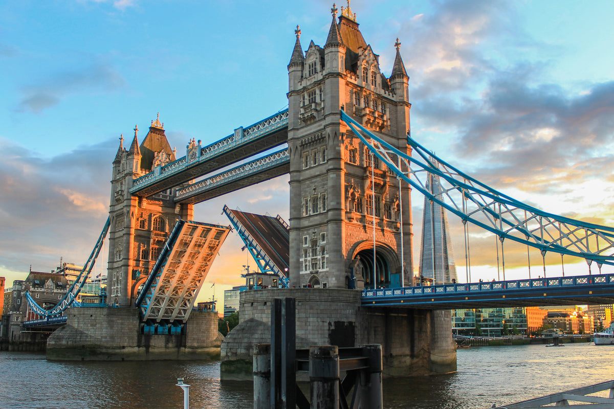 acrylic-print-tower-bridge-at-dusk