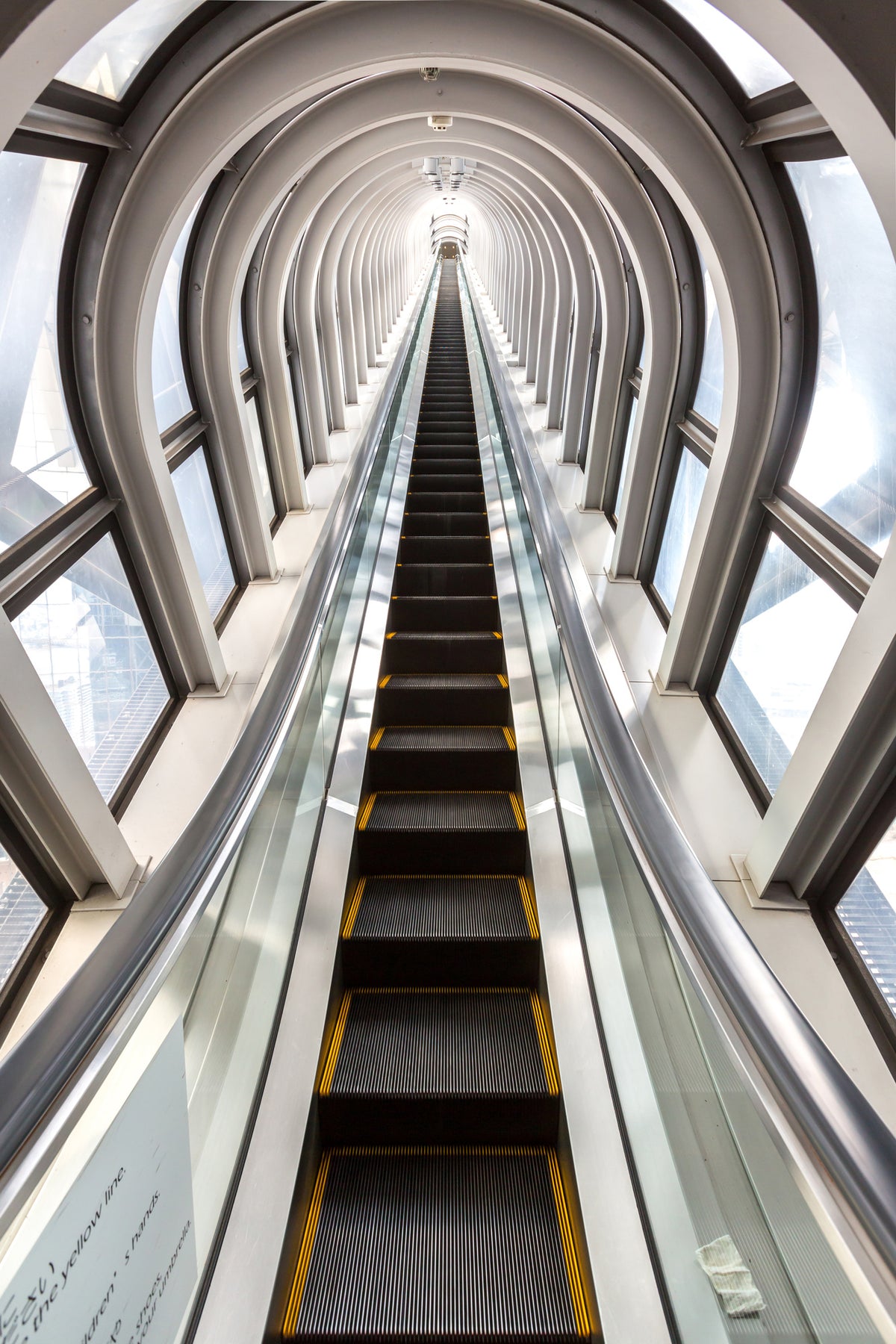 aluminium-print-futuristic-escalator