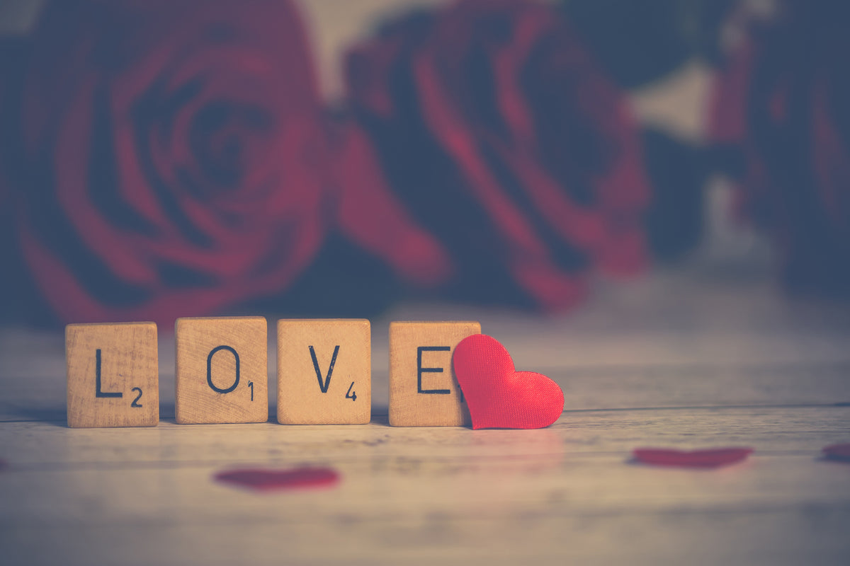 aluminium-print-love-in-letters