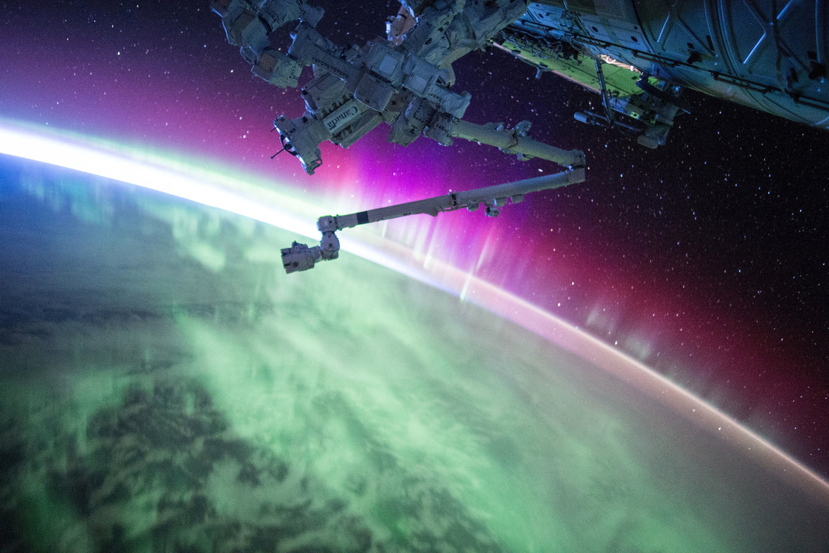 canvas-print-spectacular-satellite-picture