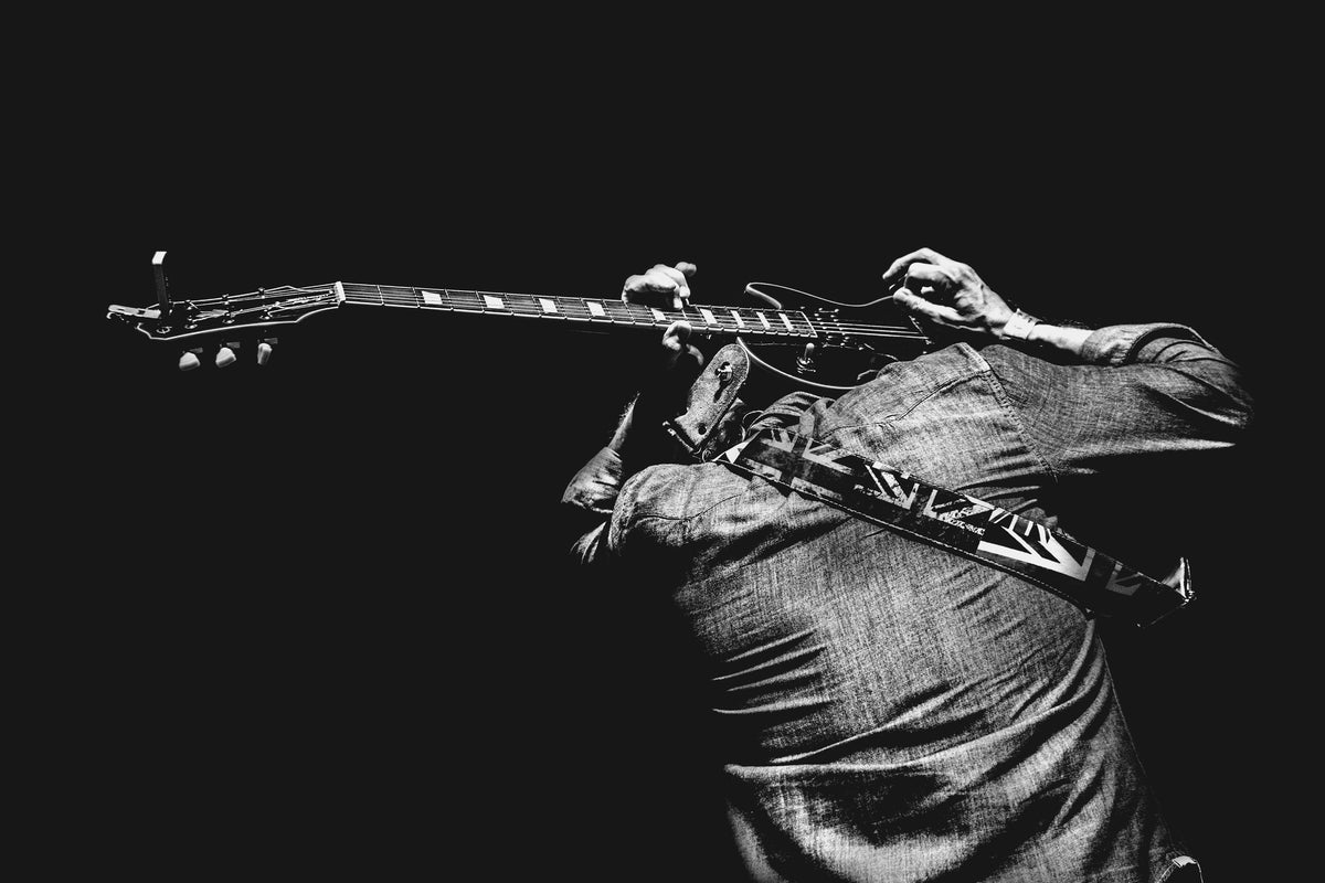 canvas-print-the-guitar-game