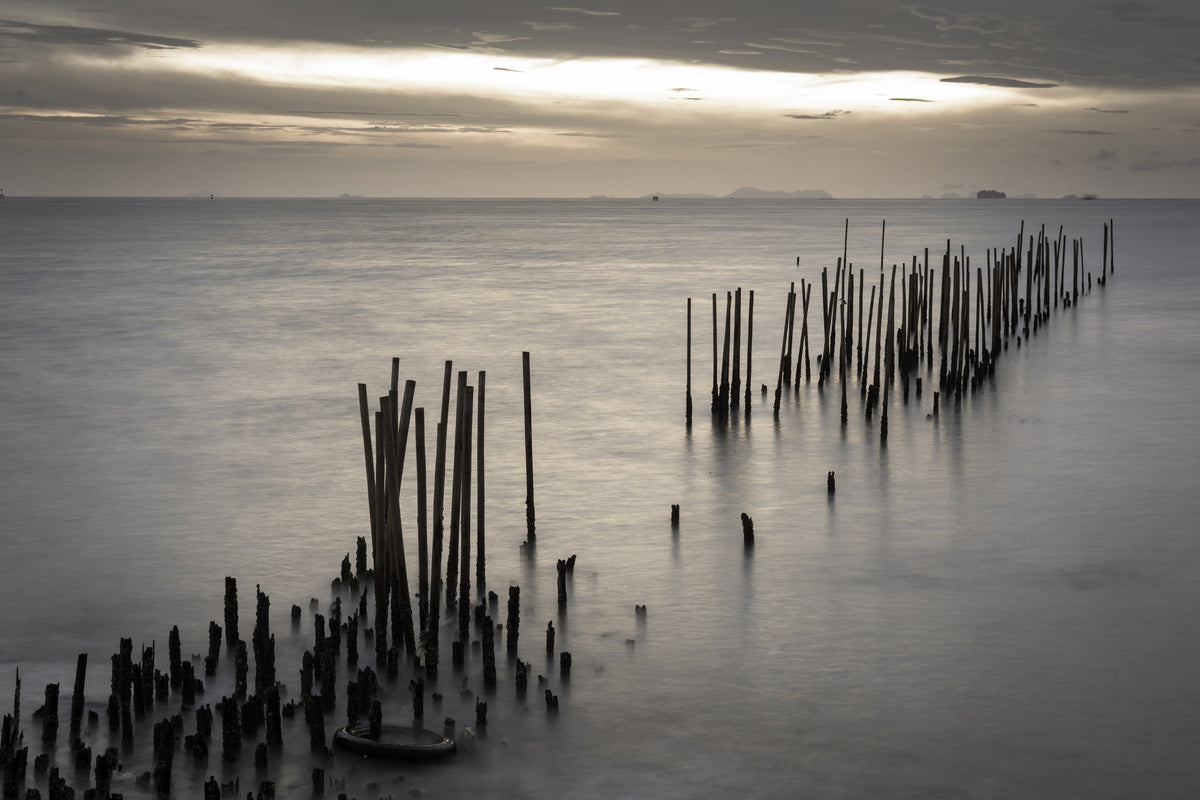 3-piece-canvas-print-the-sea-and-the-tear